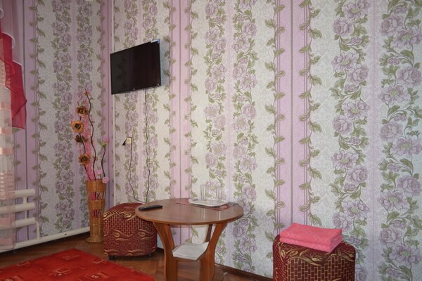 Одноместный «розовый» номер мини-отеля «Медея»